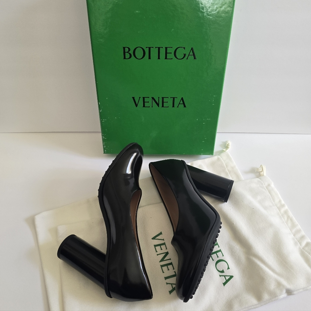 Bottega Veneta Patent Leather Pumps Black - Picture 1 of 11
